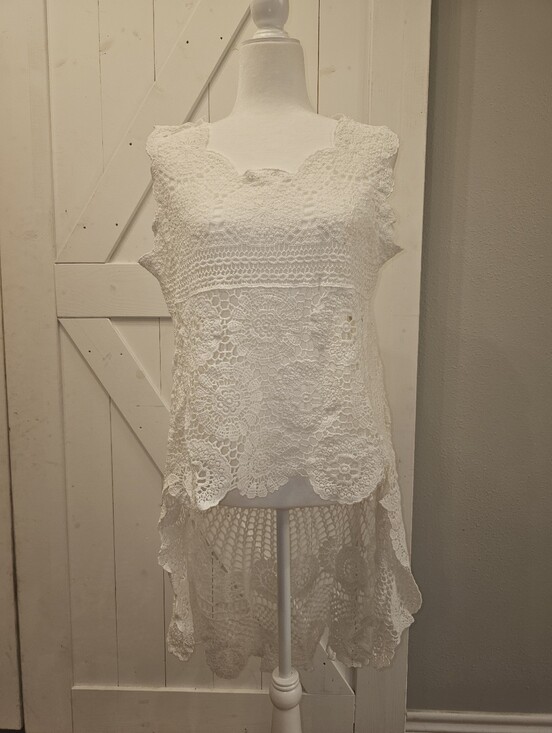 Tops - White Crochet Lace High-Low Tank Top-nwot